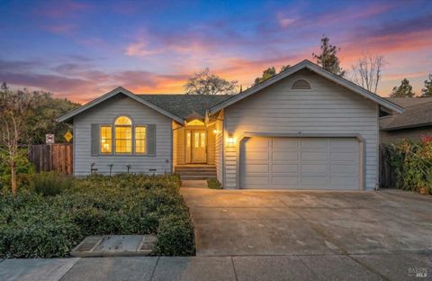 Photo of 2004 Oak Circle, Yountville, CA 94599 (MLS # 326012773)