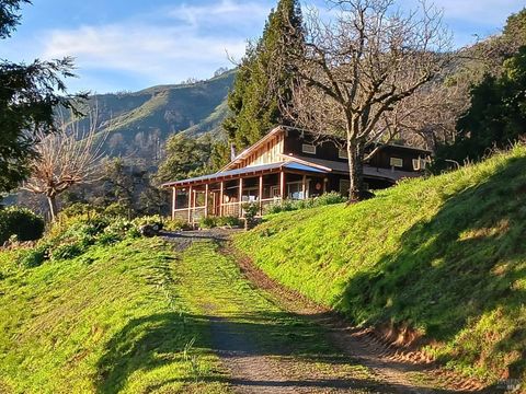 Photo of 7110 Anderson Ranch Road, Geyserville, CA 95441 (MLS # 325066403)