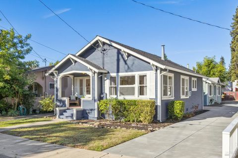 Photo of 539 Randolph Street, Napa, CA 94559 (MLS # 325092682)