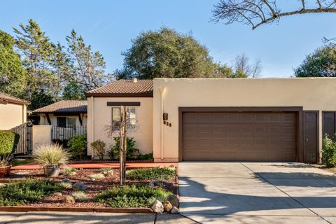 Photo of 826 Adobe Drive, Santa Rosa, CA 95404 (MLS # 326013035)