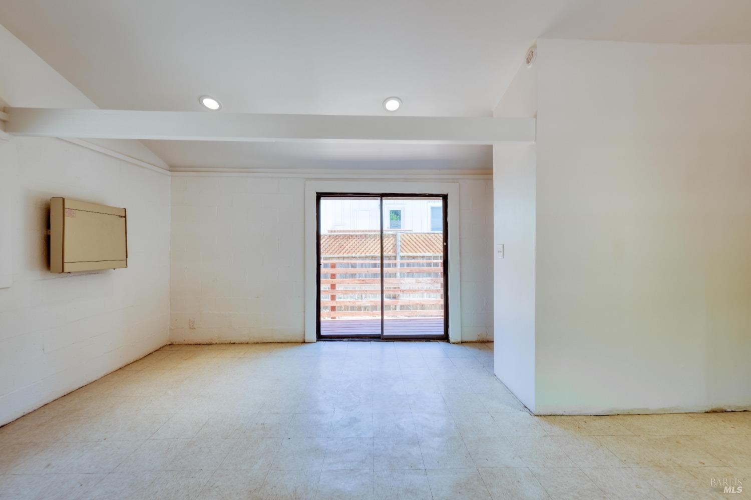 Guerneville, California 95446, United States, 1 Bedroom Bedrooms, ,1 BathroomBathrooms,Residential,Active,55056