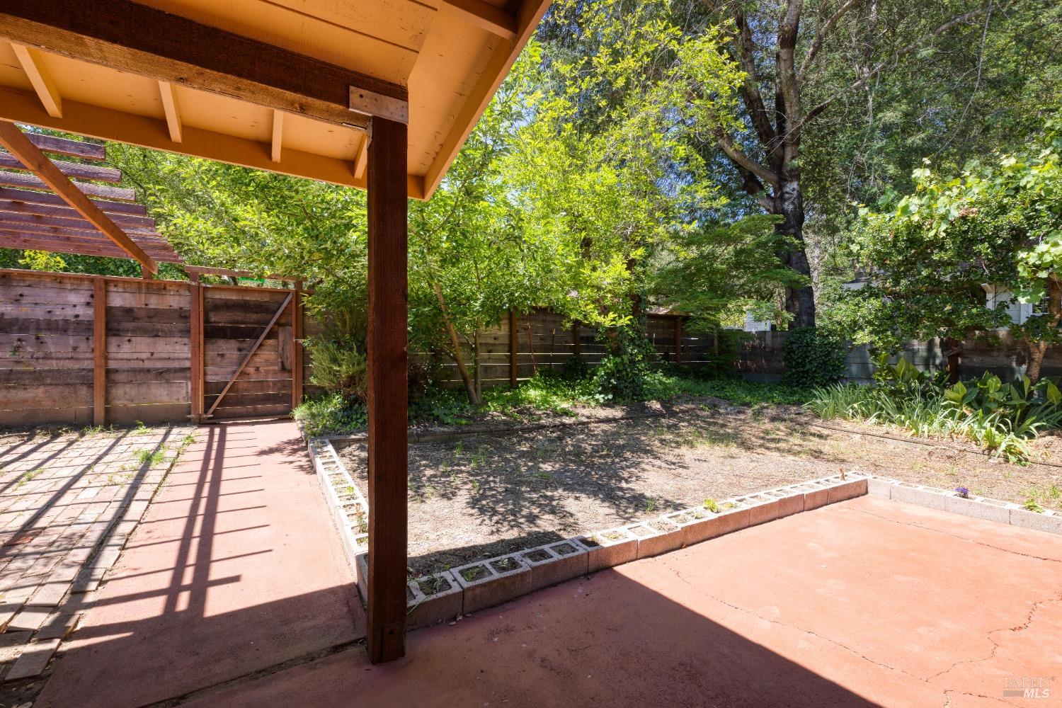 Guerneville, California 95446, United States, 1 Bedroom Bedrooms, ,1 BathroomBathrooms,Residential,Active,55056