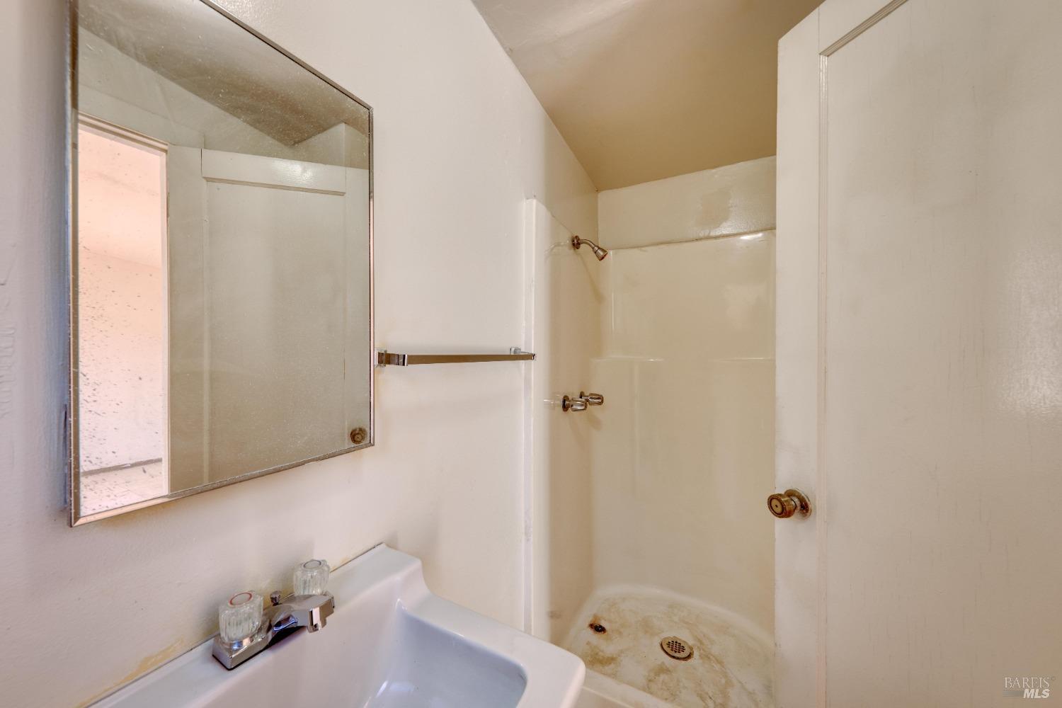 Guerneville, California 95446, United States, 1 Bedroom Bedrooms, ,1 BathroomBathrooms,Residential,Active,55056