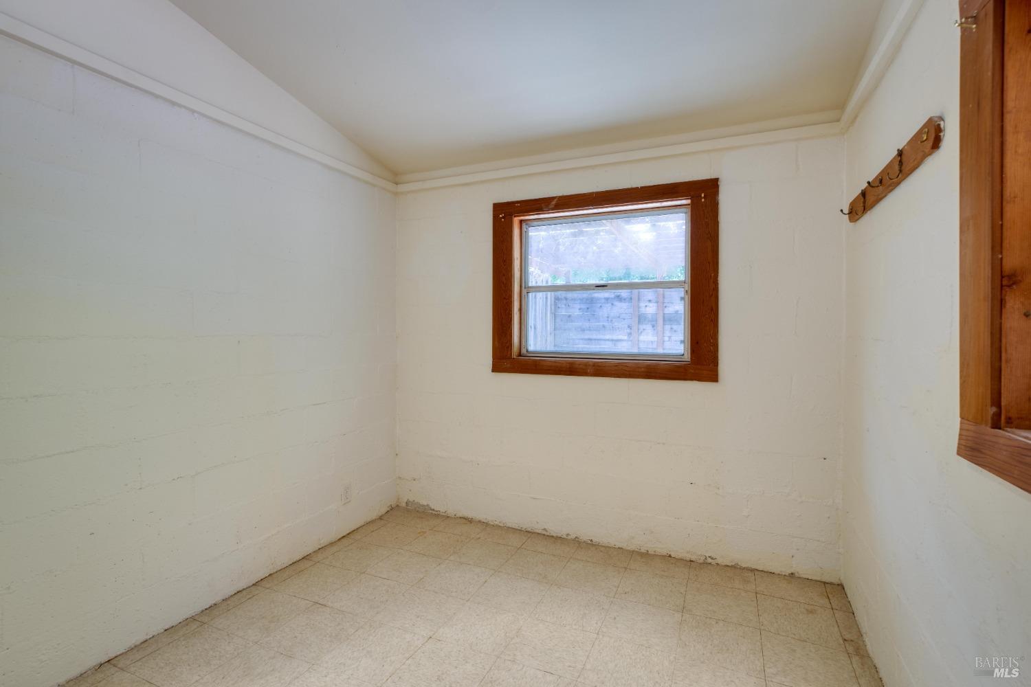 Guerneville, California 95446, United States, 1 Bedroom Bedrooms, ,1 BathroomBathrooms,Residential,Active,55056