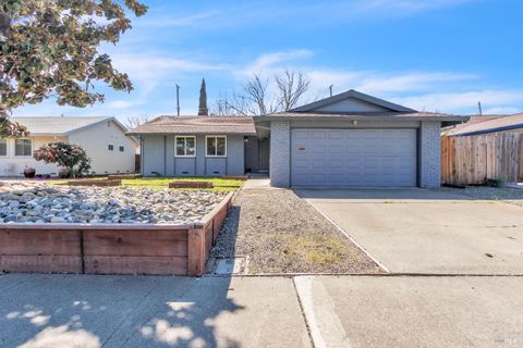 Photo of 351 Begonia Boulevard, Fairfield, CA 94533 (MLS # 326013946)