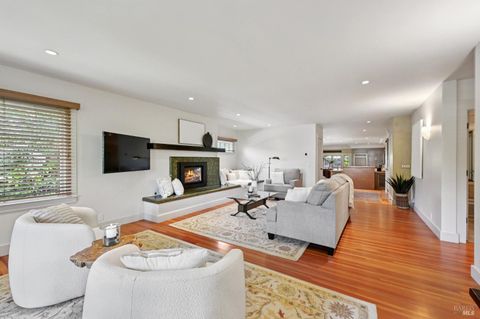 Photo of 810 Austin Avenue, Sonoma, CA 95476 (MLS # 325013431)