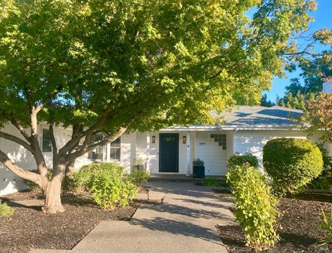 Photo of 1777 Adams Street, Saint Helena, CA 94574 (MLS # 325082472)