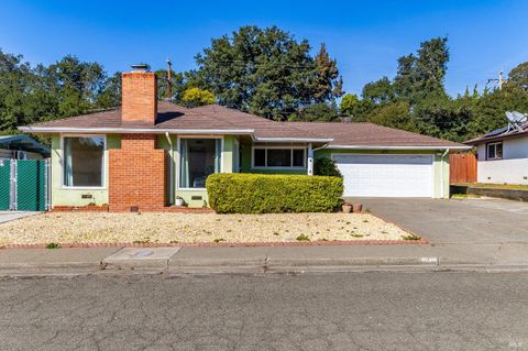 Photo of 335 Hermosa Avenue, Vallejo, CA 94589 (MLS # 325077245)