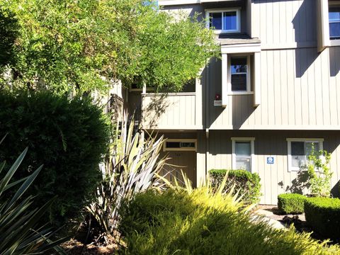 Photo of 7645 Camino Colegio, Rohnert Park, CA 94928 (MLS # 325072906)