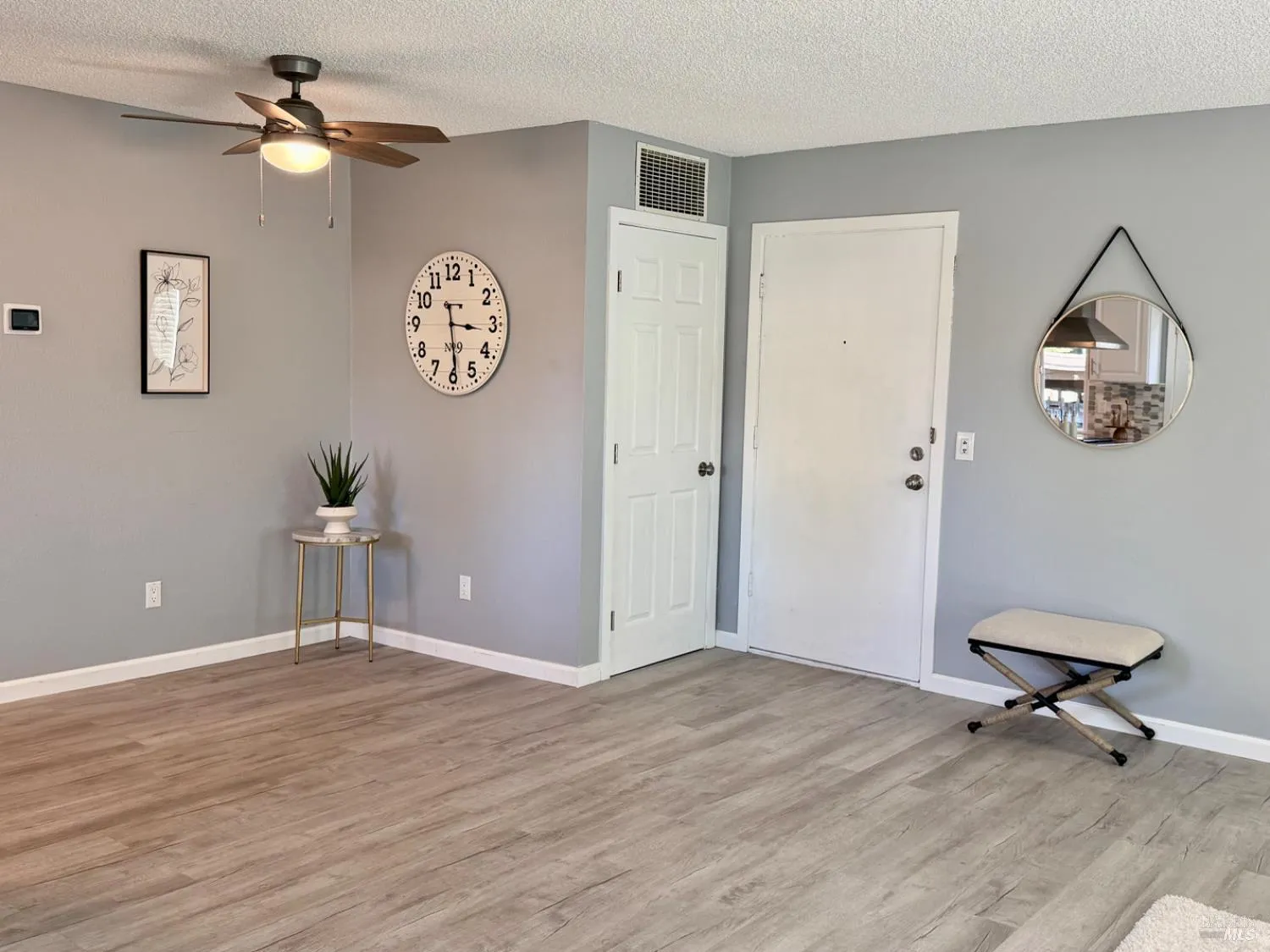 Santa Rosa, California 95401, United States, 2 Bedrooms Bedrooms, ,2 BathroomsBathrooms,Residential,Active,238787