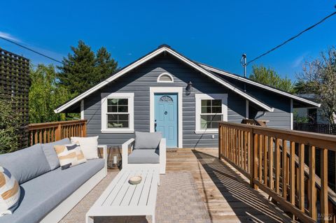 Photo of 597 Ethel Avenue, Mill Valley, CA 94941 (MLS # 326016833)