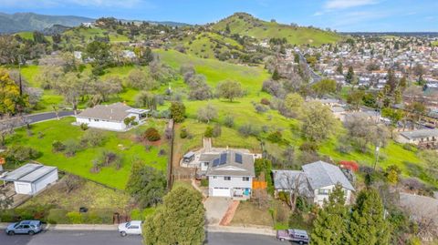 Photo of 757 Wesley Avenue, Vacaville, CA 95688 (MLS # 326011605)