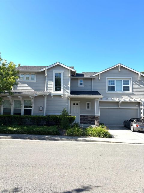 Photo of 5 Sequoia Road, San Rafael, CA 94903 (MLS # 325047368)