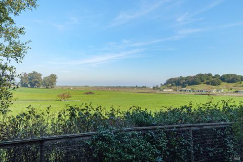 Photo of 100 north Avenue #122, San Rafael, CA 94903 (MLS # 326011428)