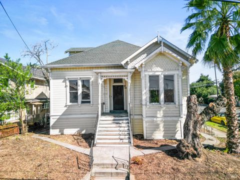 Photo of 191 E G Street, Benicia, CA 94510 (MLS # 326020877)