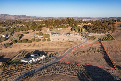 Featured picture for the property 324087700