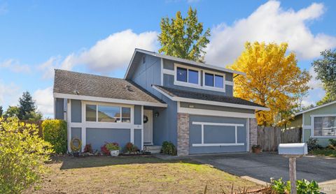 Photo of 1511 Gladstone Way, Rohnert Park, CA 94928 (MLS # 325093236)