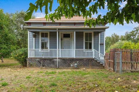 Photo of 199 W Matheson Street, Healdsburg, CA 95448 (MLS # 325091020)