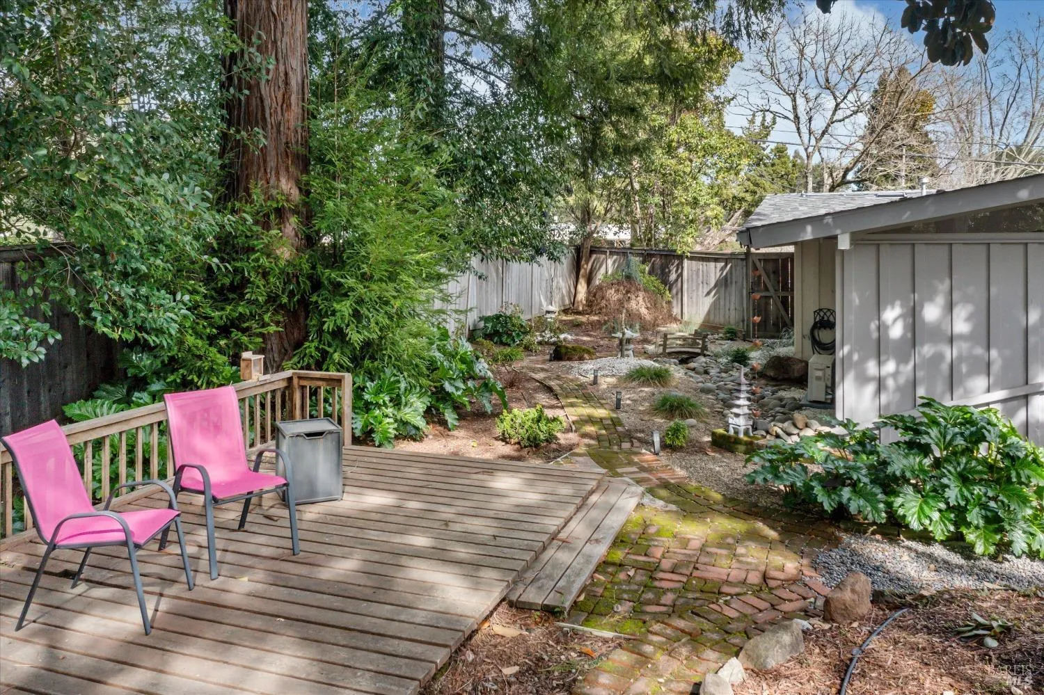 Napa, California 94558, United States, 3 Bedrooms Bedrooms, ,2 BathroomsBathrooms,Residential,Pending,238