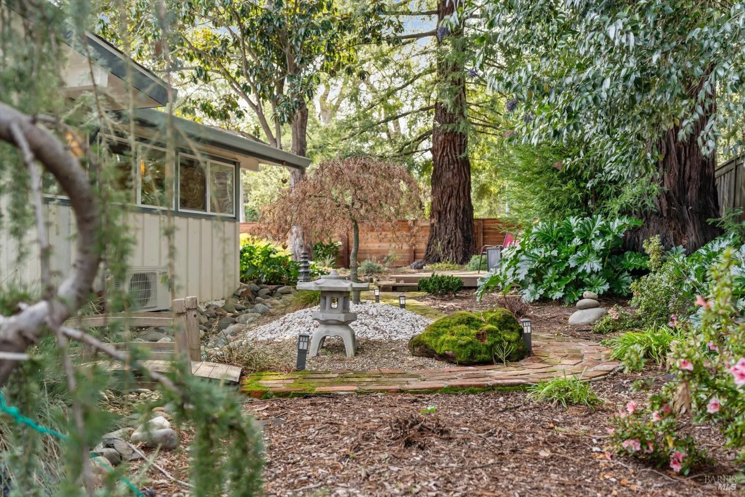 Napa, California 94558, United States, 3 Bedrooms Bedrooms, ,2 BathroomsBathrooms,Residential,Pending,238