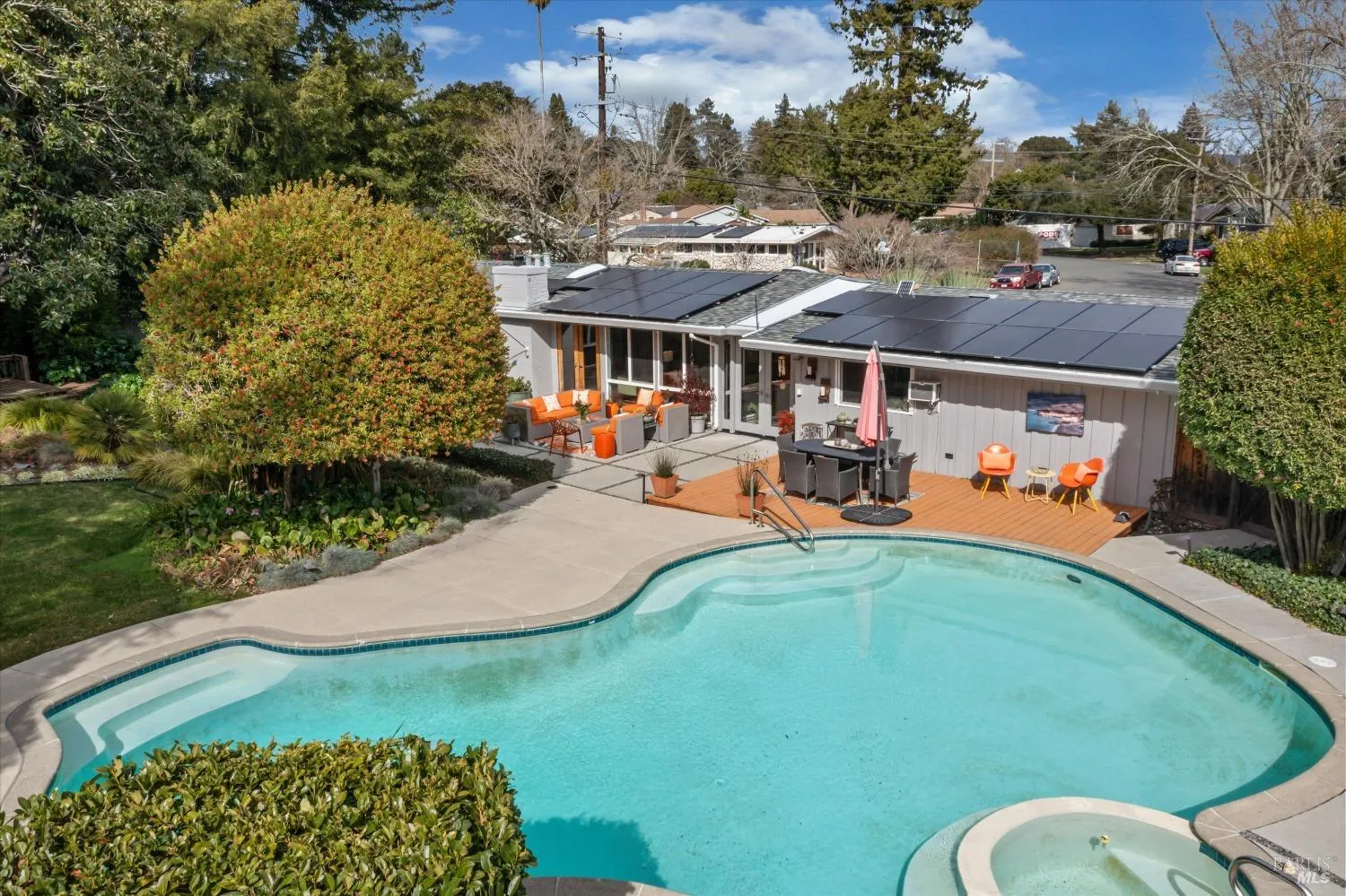 Napa, California 94558, United States, 3 Bedrooms Bedrooms, ,2 BathroomsBathrooms,Residential,Pending,238