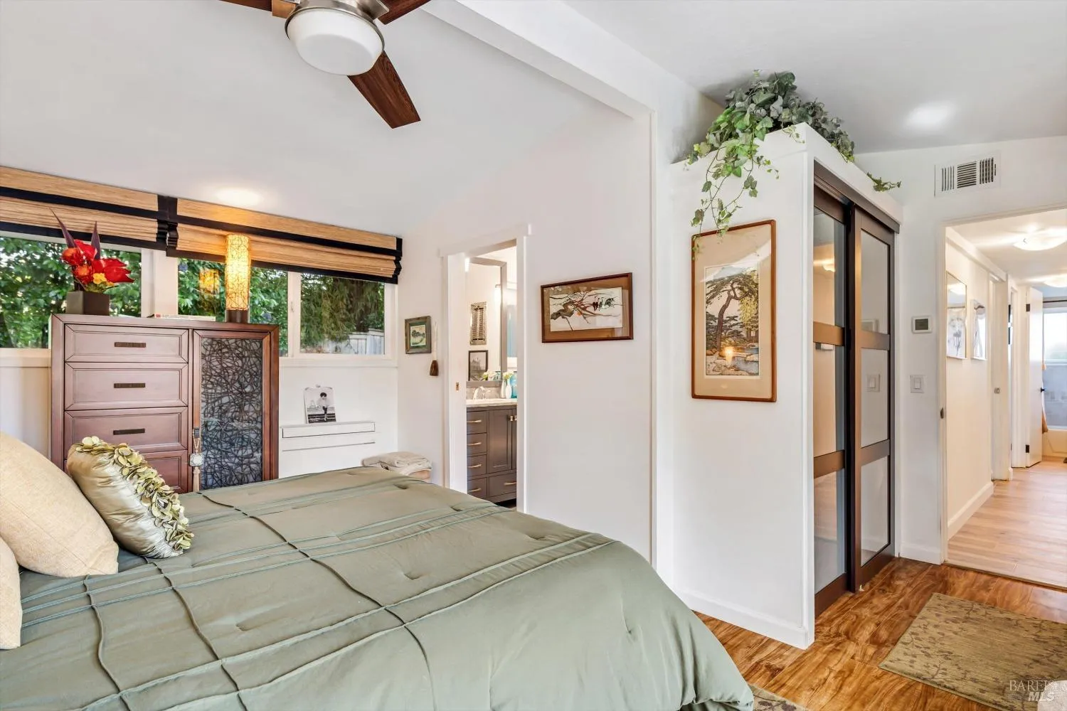 Napa, California 94558, United States, 3 Bedrooms Bedrooms, ,2 BathroomsBathrooms,Residential,Pending,238