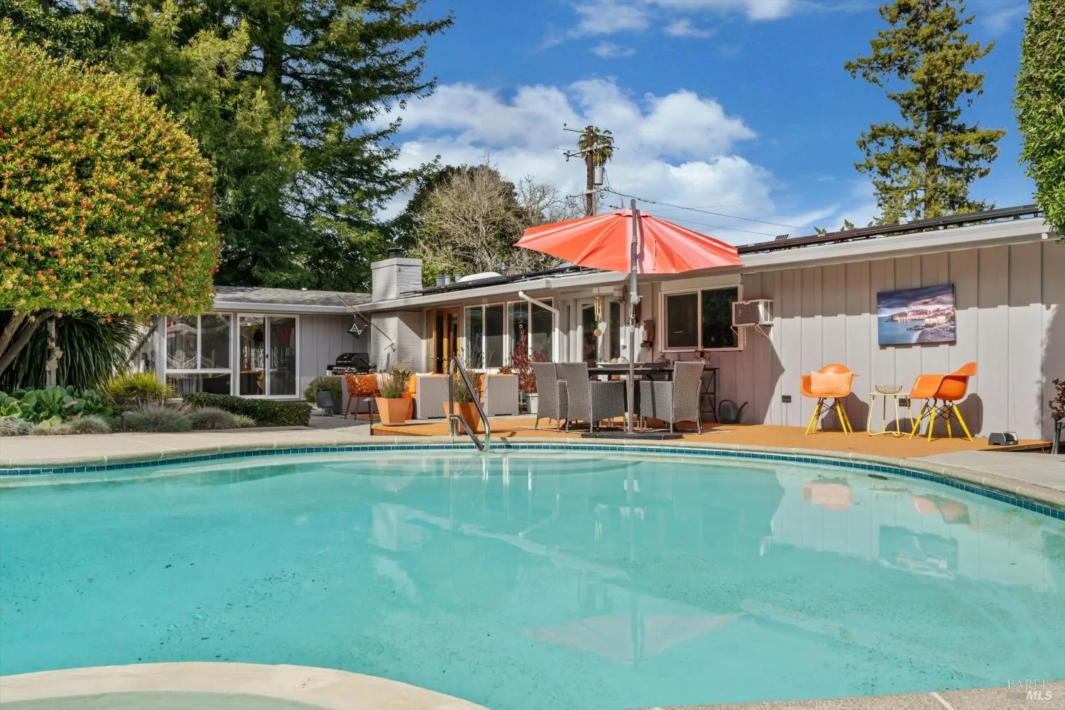 Napa, California 94558, United States, 3 Bedrooms Bedrooms, ,2 BathroomsBathrooms,Residential,Pending,238