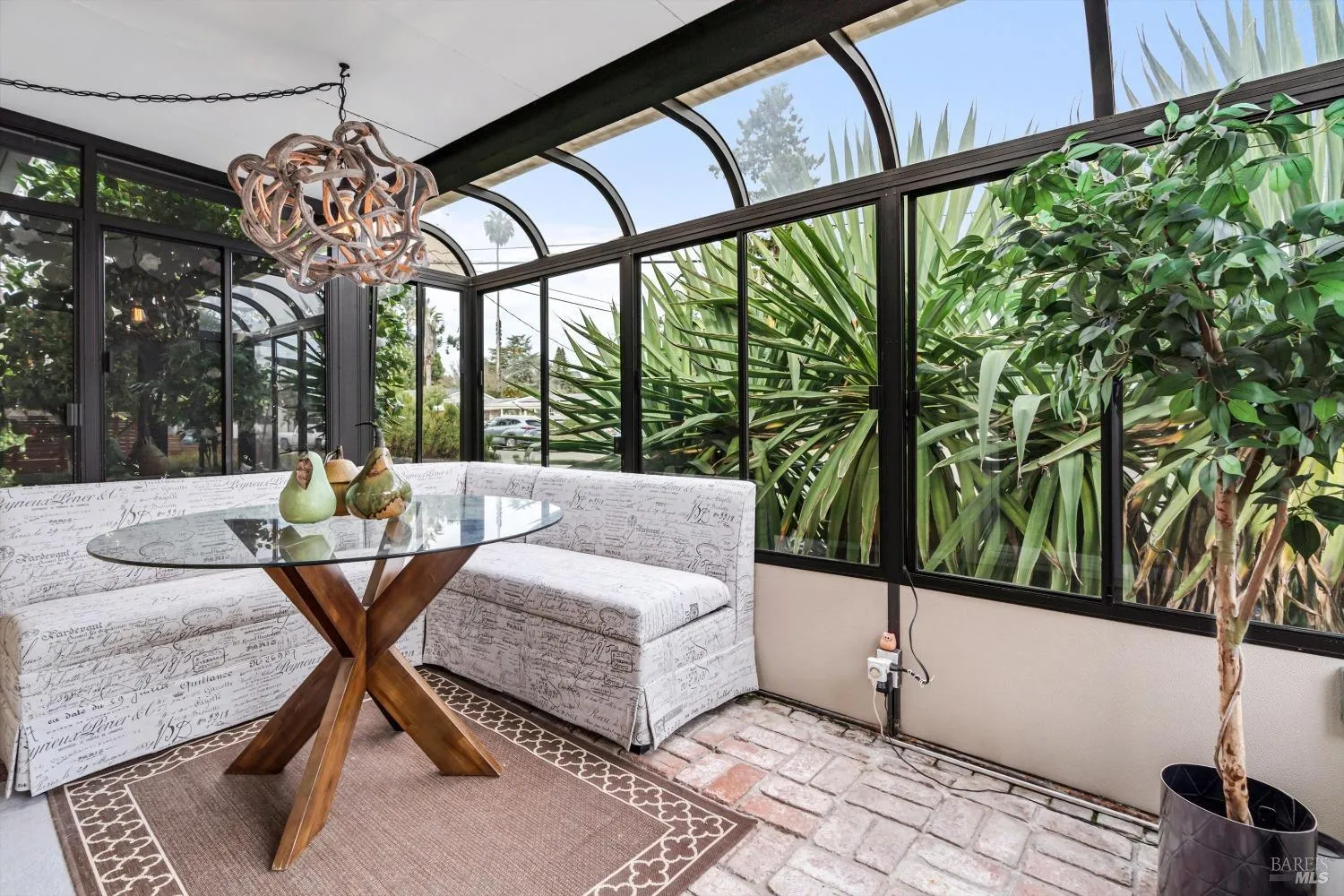 Napa, California 94558, United States, 3 Bedrooms Bedrooms, ,2 BathroomsBathrooms,Residential,Pending,238