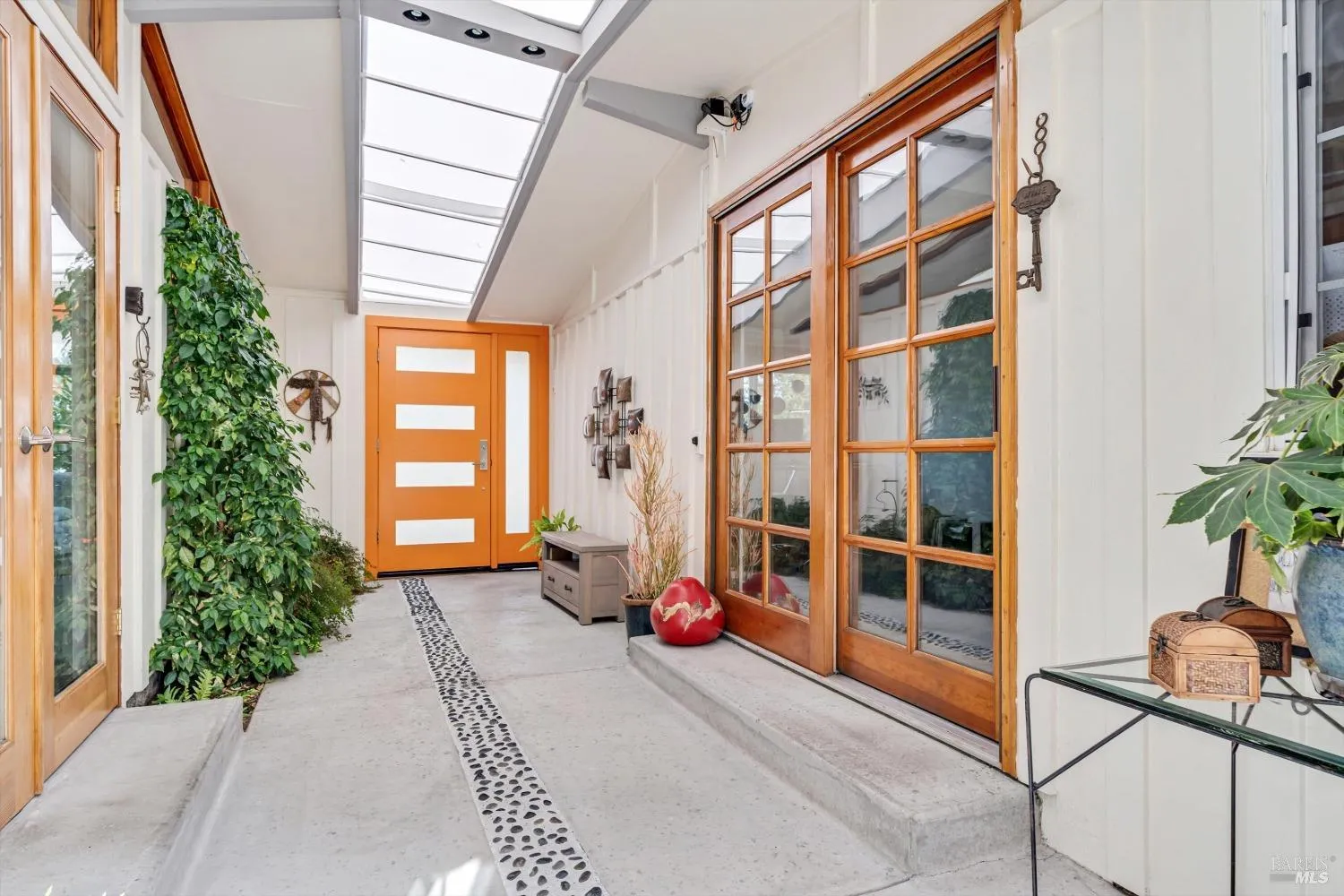 Napa, California 94558, United States, 3 Bedrooms Bedrooms, ,2 BathroomsBathrooms,Residential,Pending,238