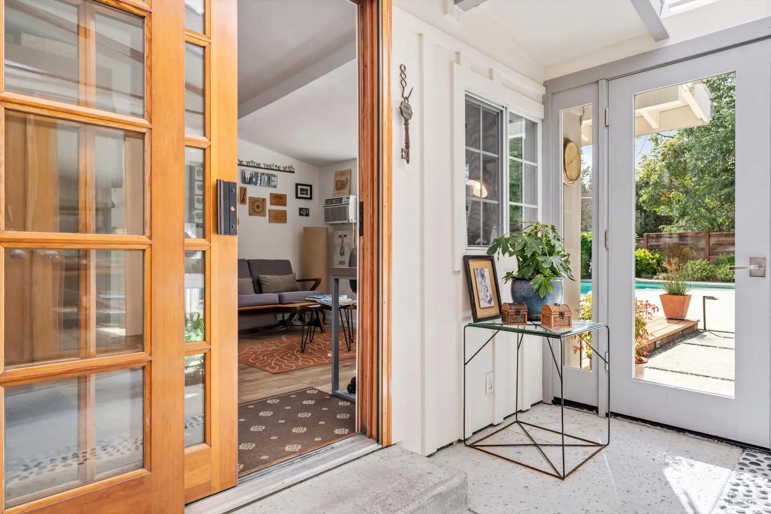 Napa, California 94558, United States, 3 Bedrooms Bedrooms, ,2 BathroomsBathrooms,Residential,Pending,238