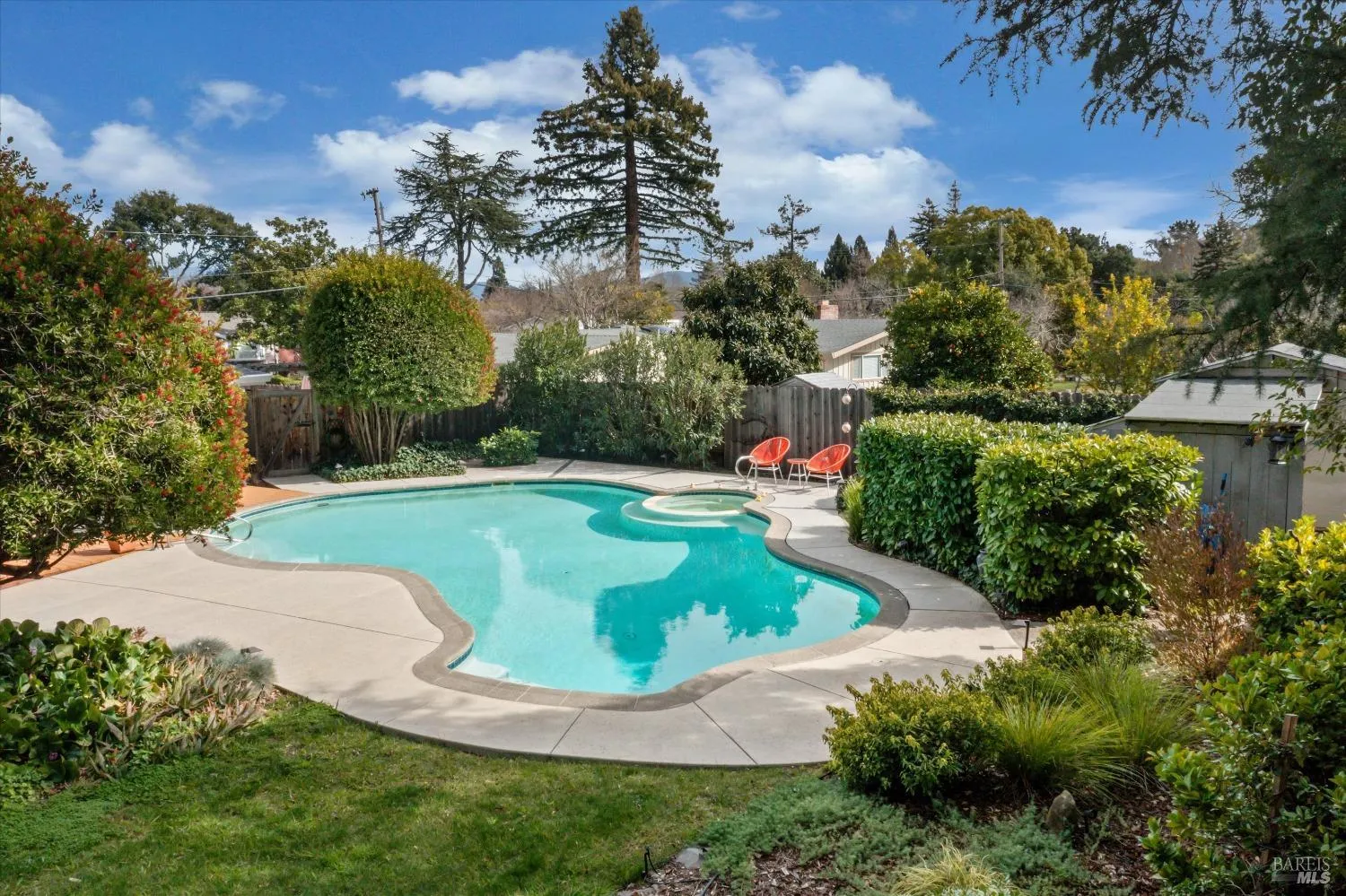 Napa, California 94558, United States, 3 Bedrooms Bedrooms, ,2 BathroomsBathrooms,Residential,Pending,238