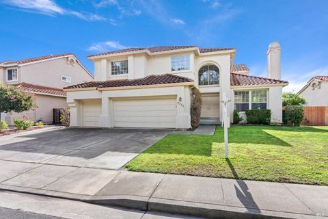 Photo of 3235 Hilton Head Drive, Fairfield, CA 94534 (MLS # 325088232)