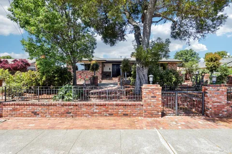 635 E 5th Street, Benicia, CA 94510 - MLS#: 325039011