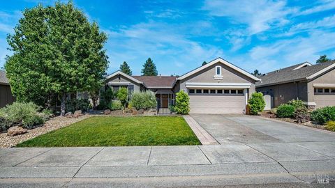 Photo of 105 Clover Springs Drive, Cloverdale, CA 95425 (MLS # 325059462)