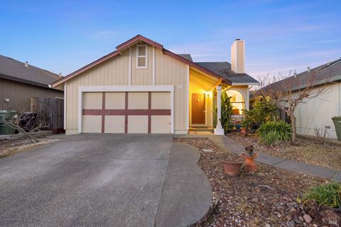 Photo of 933 Bond Place, Windsor, CA 95492 (MLS # 326004131)