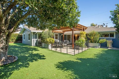Photo of 354 Starling Road, Mill Valley, CA 94941 (MLS # 325090329)