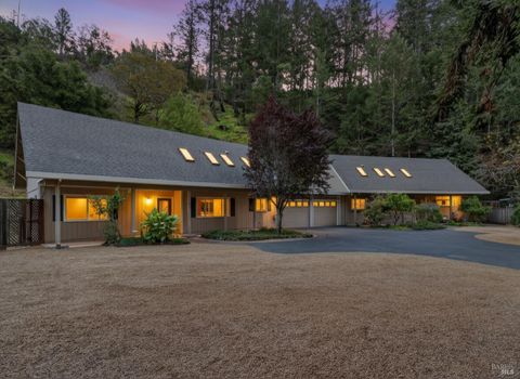 Photo of 1290 Adobe Canyon Road, Kenwood, CA 95452 (MLS # 325097520)