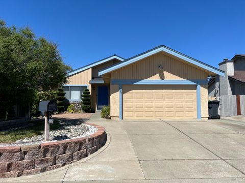Photo of 808 Pochard Way, Suisun City, CA 94585 (MLS # 325017289)
