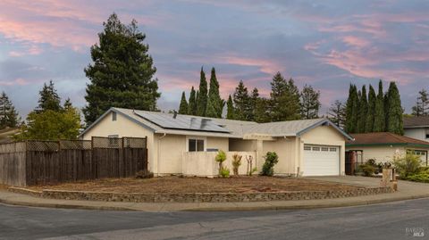 Photo of 4600 Flores Avenue, Rohnert Park, CA 94928 (MLS # 325085829)