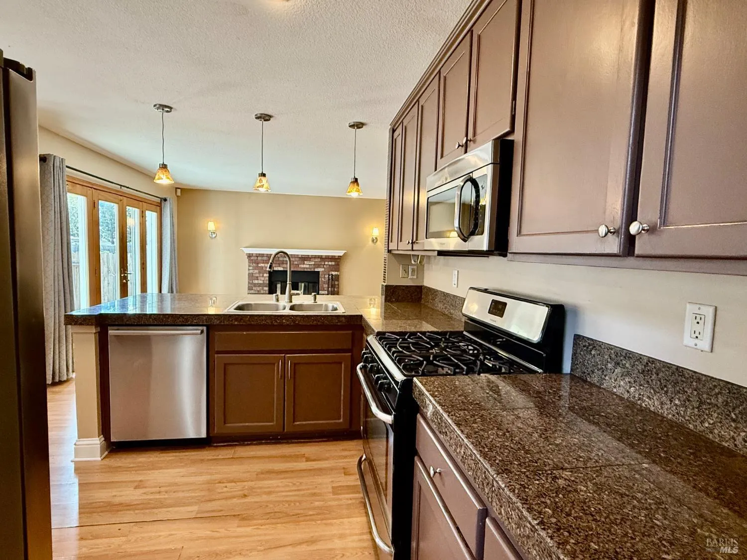 Santa Rosa, California 95403, United States, 4 Bedrooms Bedrooms, ,3 BathroomsBathrooms,Residential,Contingent,213880