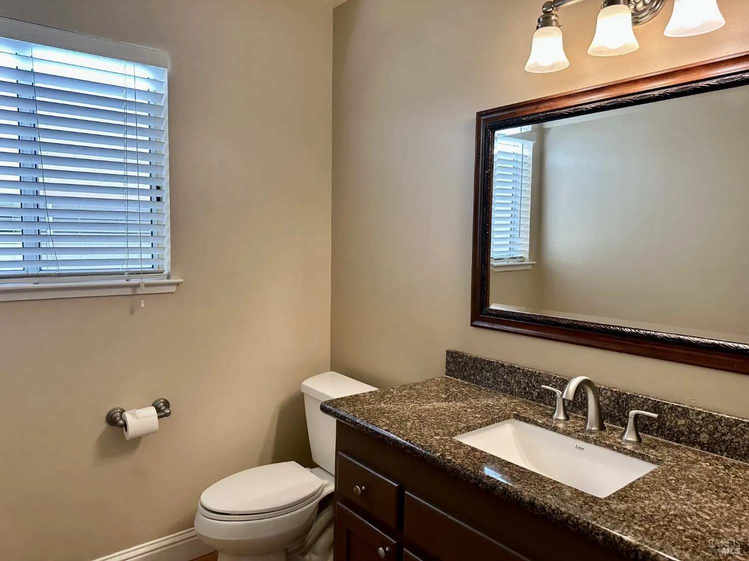 Santa Rosa, California 95403, United States, 4 Bedrooms Bedrooms, ,3 BathroomsBathrooms,Residential,Contingent,213880