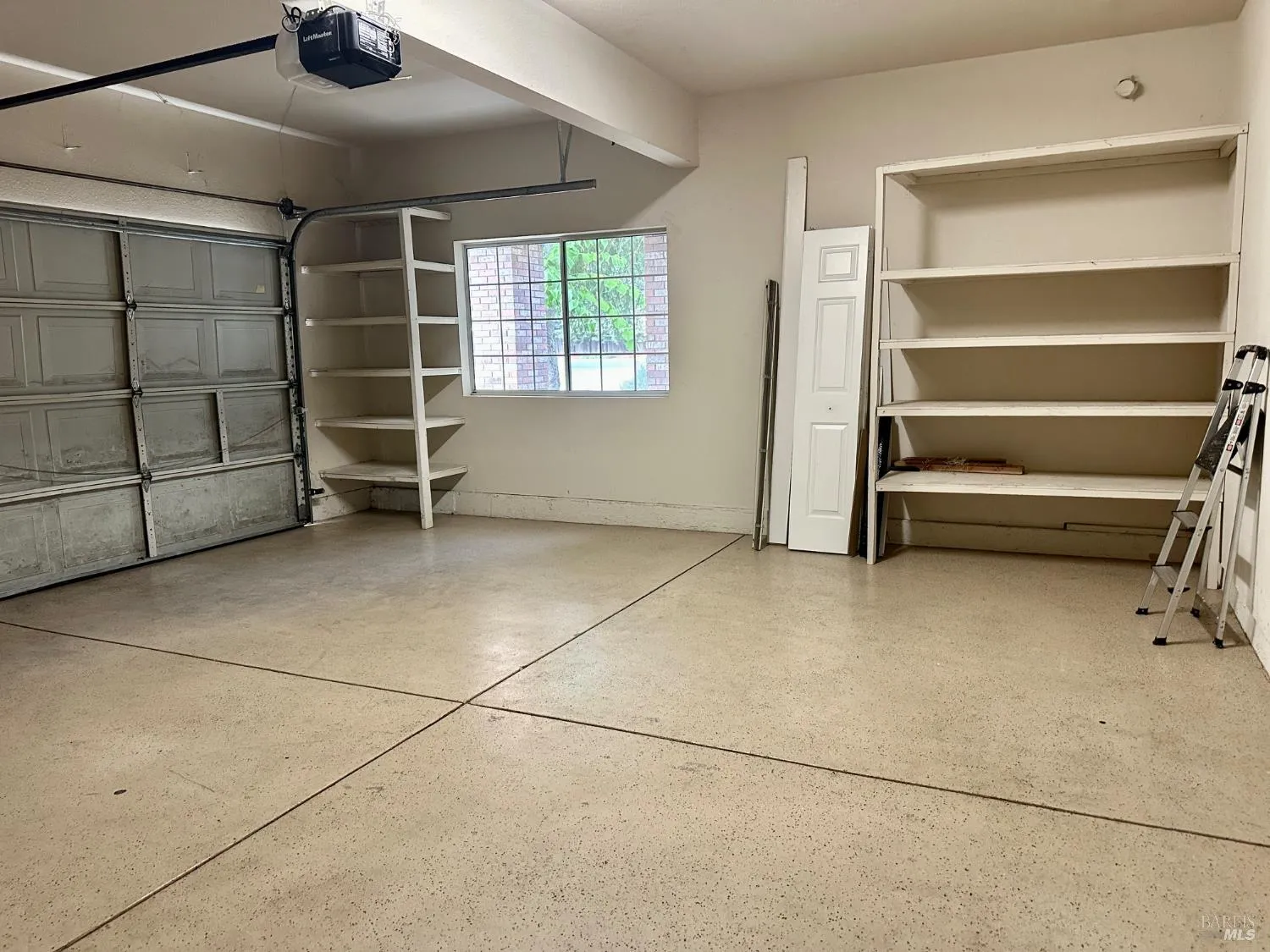 Santa Rosa, California 95403, United States, 4 Bedrooms Bedrooms, ,3 BathroomsBathrooms,Residential,Contingent,213880