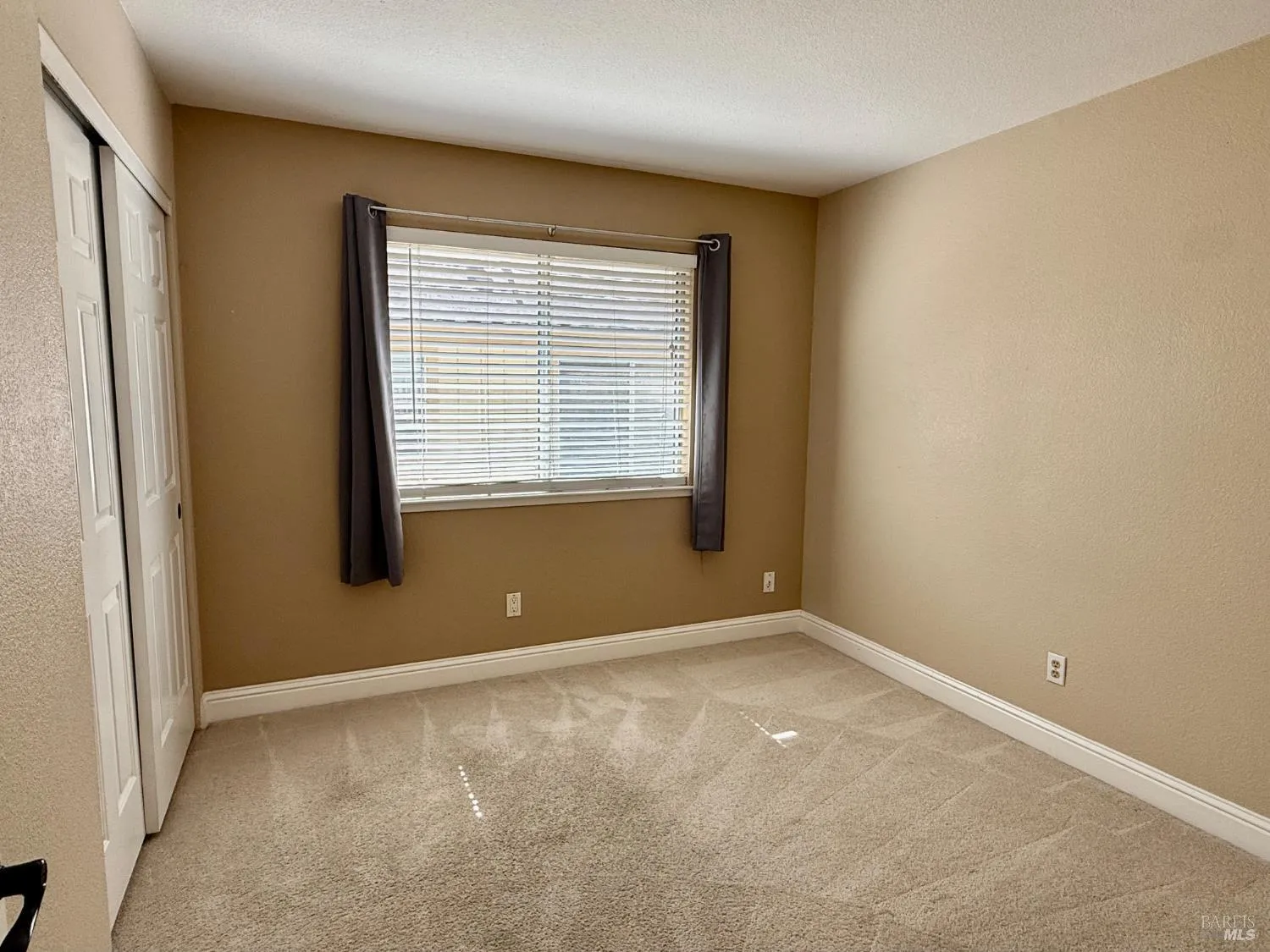 Santa Rosa, California 95403, United States, 4 Bedrooms Bedrooms, ,3 BathroomsBathrooms,Residential,Contingent,213880