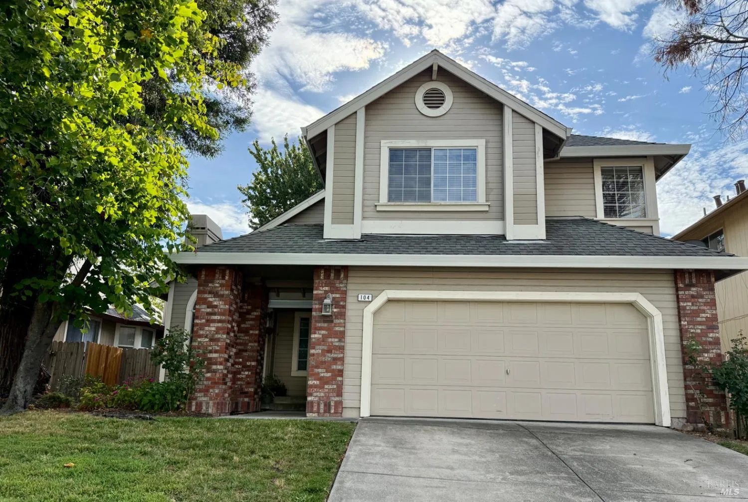 Santa Rosa, California 95403, United States, 4 Bedrooms Bedrooms, ,3 BathroomsBathrooms,Residential,Contingent,213880