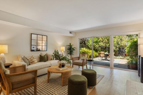 Photo of 29 Porto Bello Drive, San Rafael, CA 94901 (MLS # 325092344)