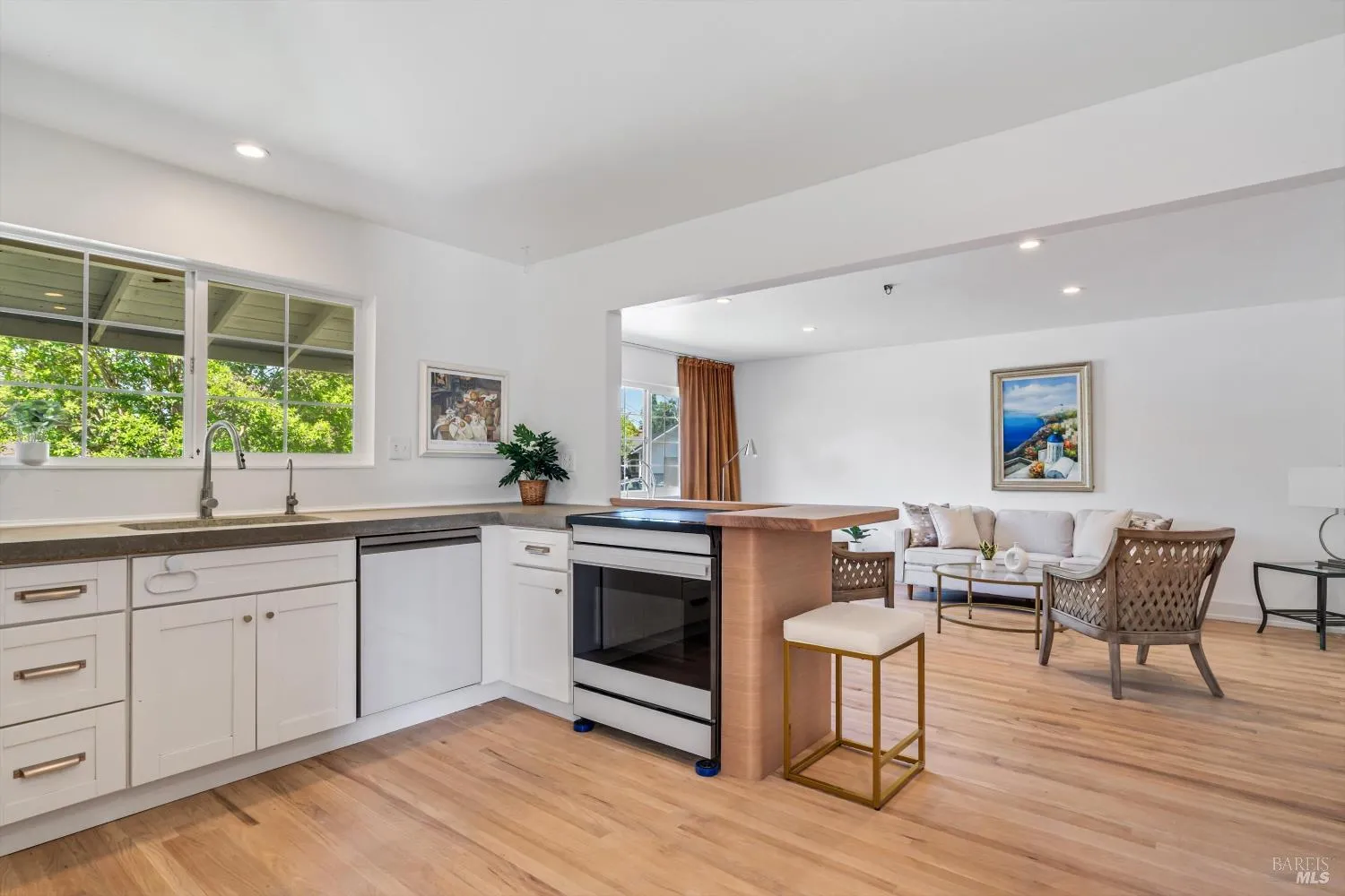 Napa, California 94558, United States, 3 Bedrooms Bedrooms, ,2 BathroomsBathrooms,Residential,Active,137655