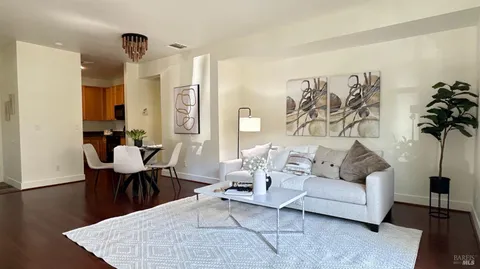 MLS: 324057841