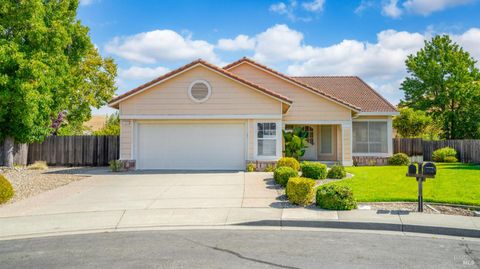 Photo of 124 Cannes Court, Fairfield, CA 94534 (MLS # 325079708)