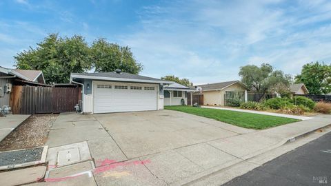 Photo of 259 Bowline Drive, Vacaville, CA 95687 (MLS # 325087001)