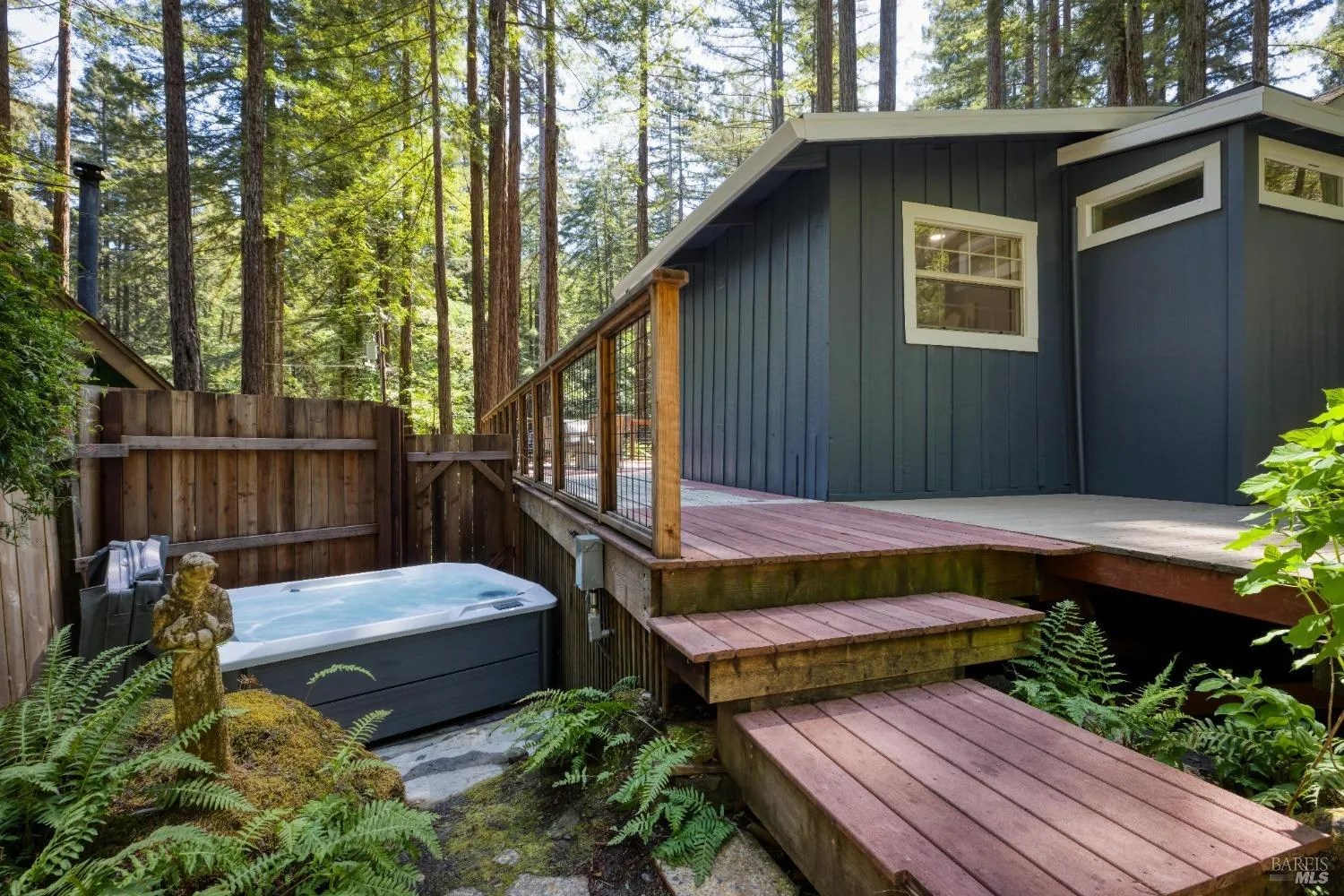 Guerneville, California 95446, United States, 2 Bedrooms Bedrooms, ,1 BathroomBathrooms,Residential,Active,122451